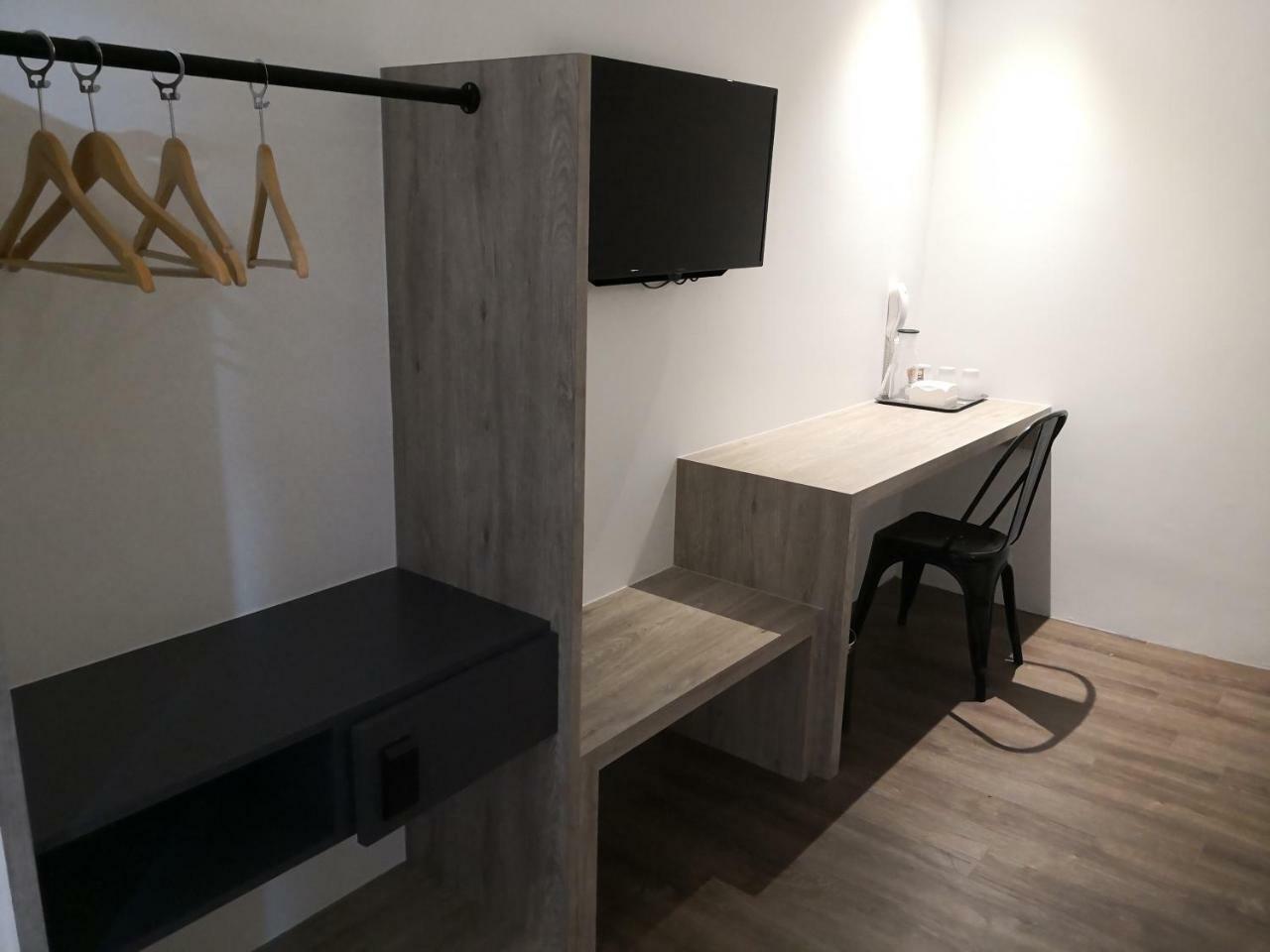 H Boutique Hotel Xplorer Loke Yew Kuala Lumpur Bagian luar foto