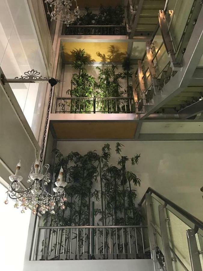 H Boutique Hotel Xplorer Loke Yew Kuala Lumpur Bagian luar foto