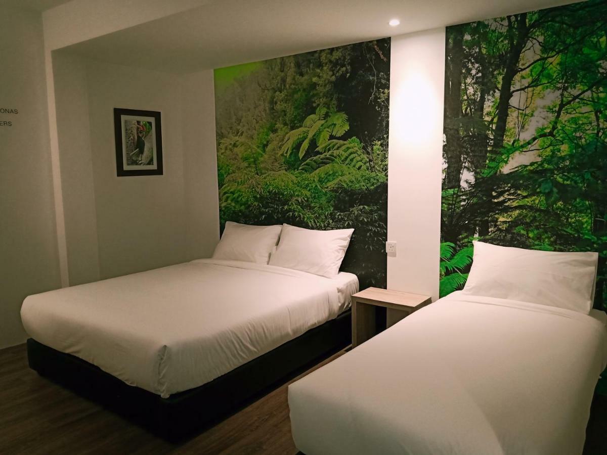H Boutique Hotel Xplorer Loke Yew Kuala Lumpur Bagian luar foto