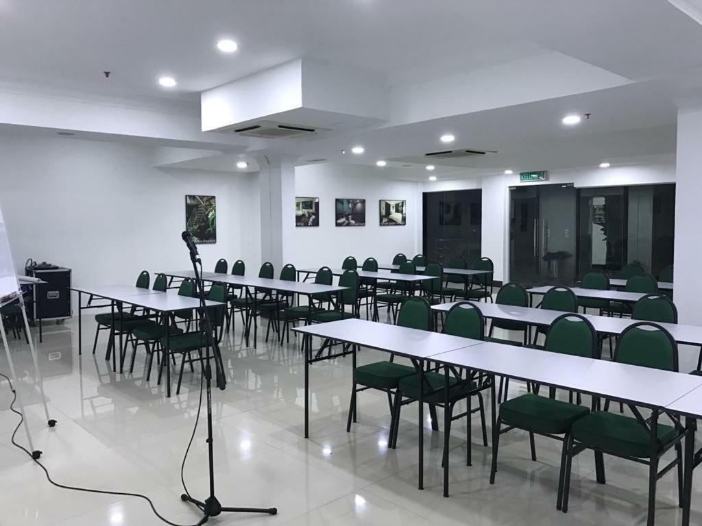 H Boutique Hotel Xplorer Loke Yew Kuala Lumpur Bagian luar foto